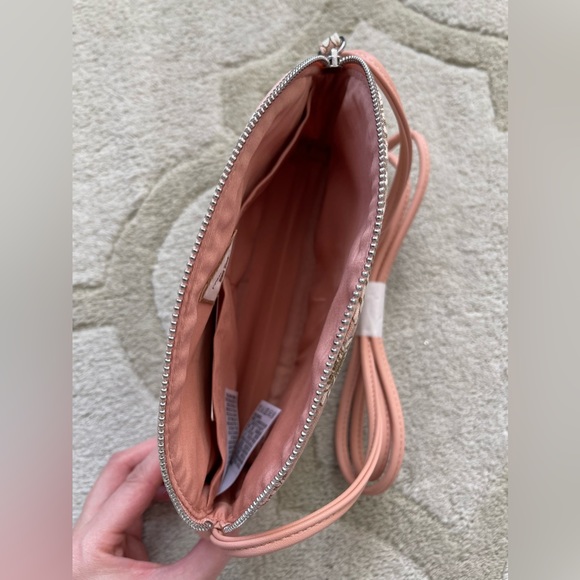 BRAND NEW Paul & Joe X Uniqlo crossbody bag - Picture 3 of 4